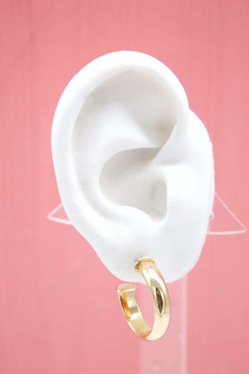 18K Gold Filled Half Open Hoops Stud Earrings (J127)